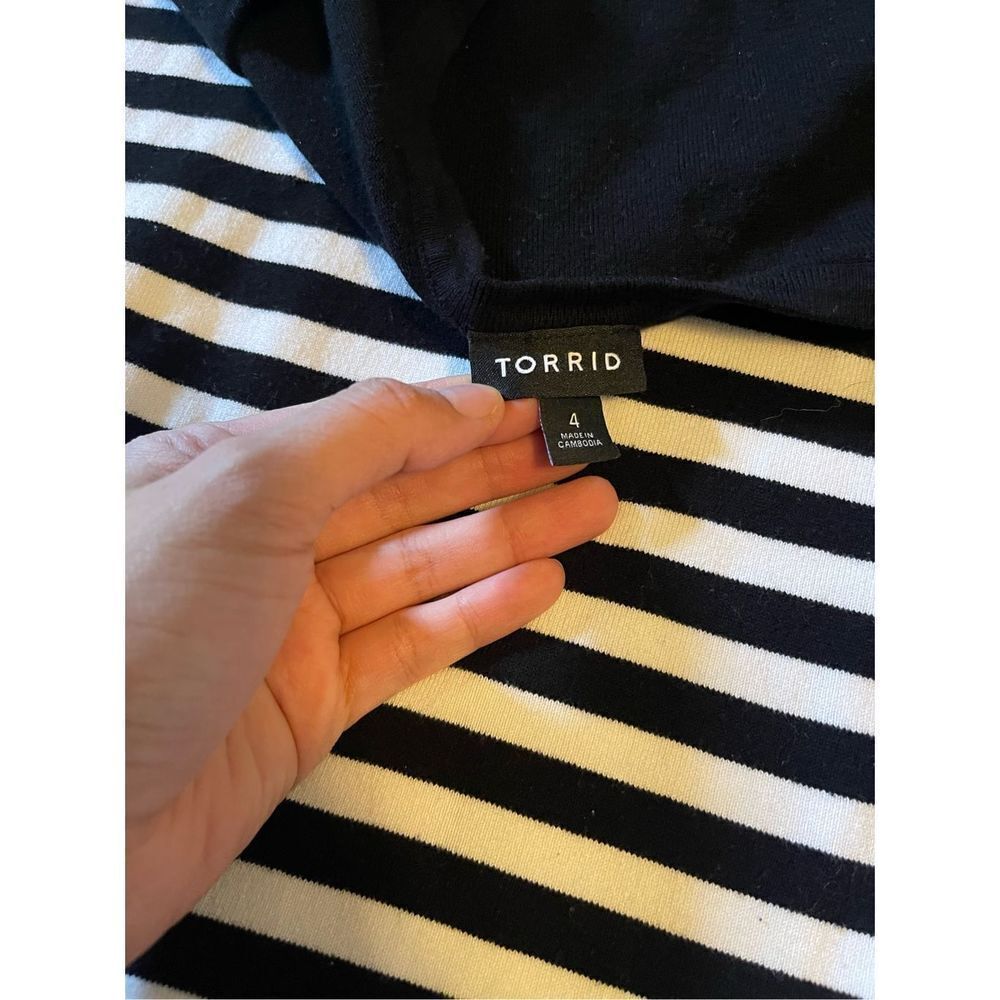 Torrid striped short sleeve sweater dress size 4 - Picture 5 of 7